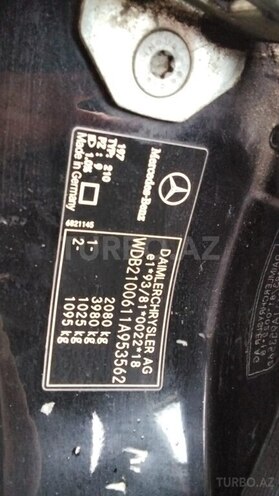 Mercedes E 240 1999, 346,589 km - 2.4 л - Gəncə