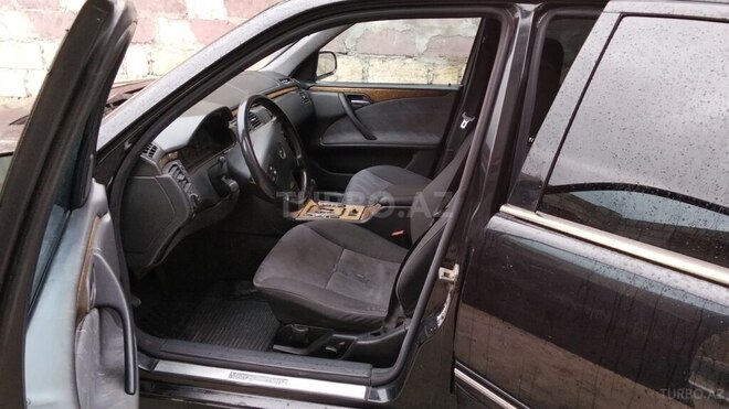 Mercedes E 240 1999, 346,589 km - 2.4 л - Gəncə