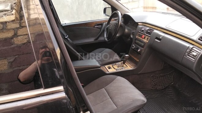 Mercedes E 240 1999, 346,589 km - 2.4 л - Gəncə