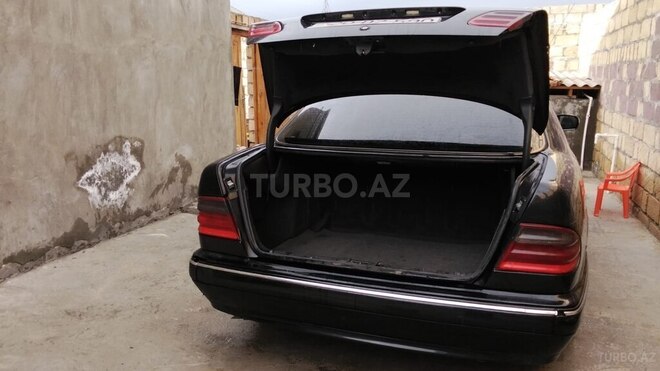Mercedes E 240 1999, 346,589 km - 2.4 л - Gəncə