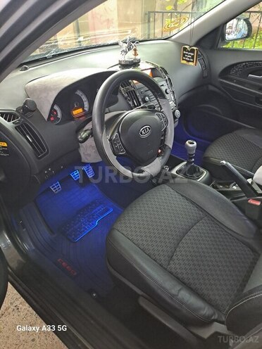 Kia Ceed 2008, 223,800 km - 1.6 л - Şirvan