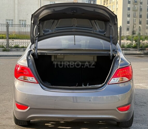 Hyundai Accent 2015, 132,000 km - 1.6 l - Bakı
