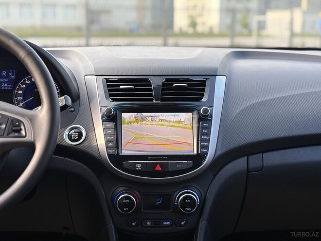 Hyundai Accent 2015, 132,000 km - 1.6 l - Bakı