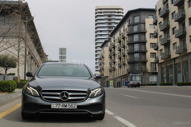 Mercedes E 220 2017, 199,599 km - 2.0 l - Bakı