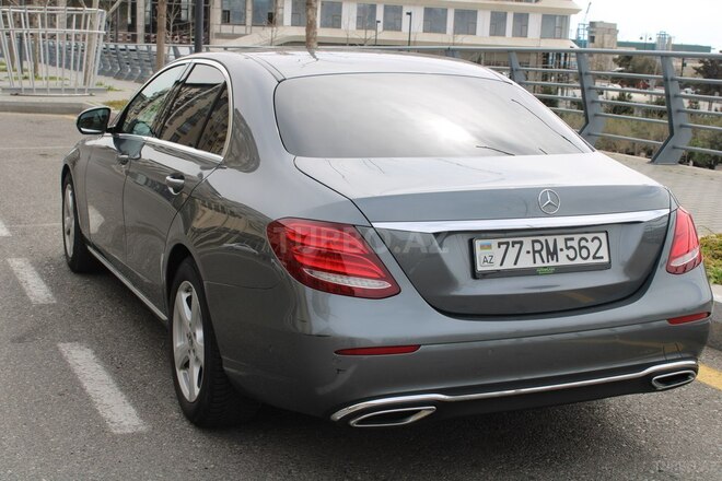 Mercedes E 220 2017, 199,599 km - 2.0 l - Bakı