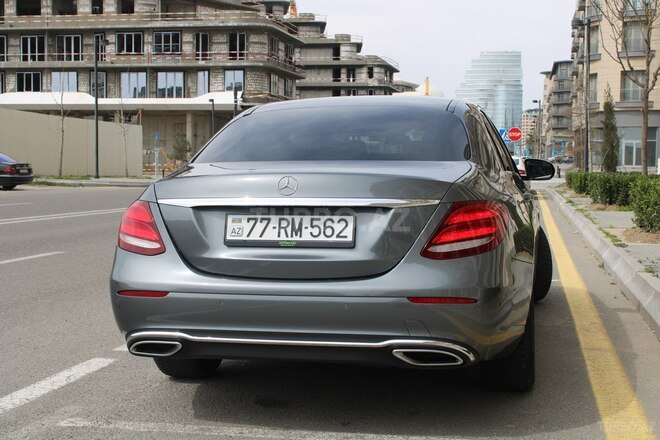 Mercedes E 220 2017, 199,599 km - 2.0 l - Bakı