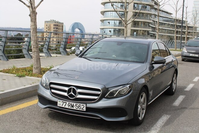 Mercedes E 220 2017, 199,599 km - 2.0 l - Bakı