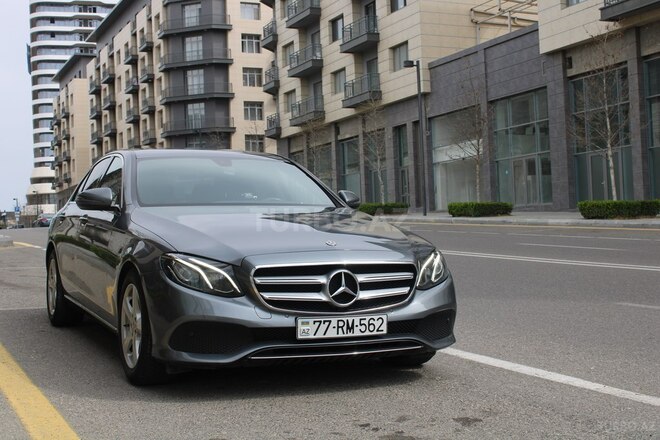 Mercedes E 220 2017, 199,599 km - 2.0 l - Bakı