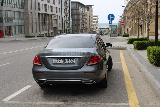 Mercedes E 220 2017, 199,599 km - 2.0 l - Bakı