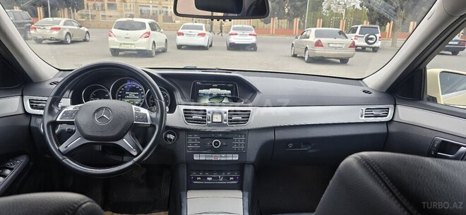 Mercedes E 200 d 2015, 390,000 km - 2.2 l - Gəncə
