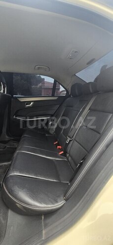 Mercedes E 200 d 2015, 390,000 km - 2.2 l - Gəncə