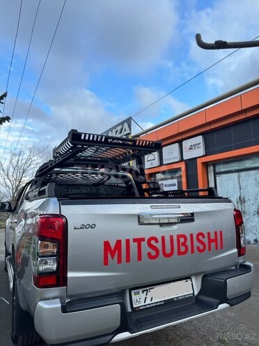 Mitsubishi L200 2021, 103,000 km - 2.4 л - Bakı
