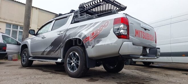 Mitsubishi L200 2021, 103,000 km - 2.4 л - Bakı