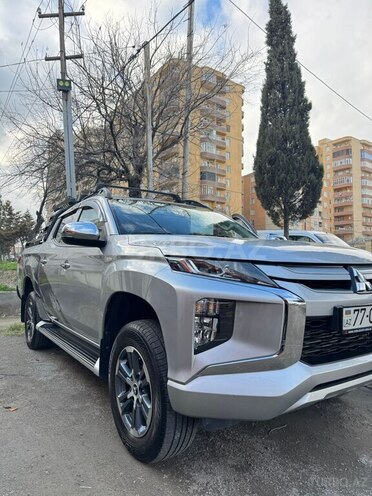 Mitsubishi L200 2021, 103,000 km - 2.4 л - Bakı