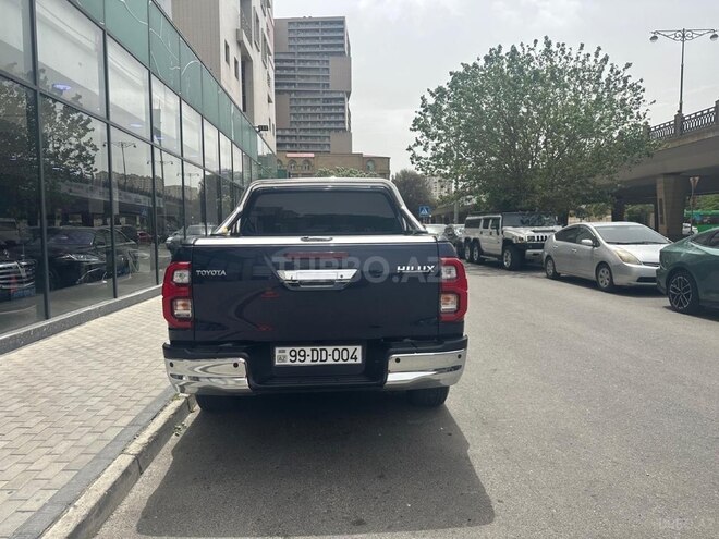 Toyota Hilux-3
