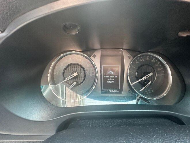 Toyota Hilux-5