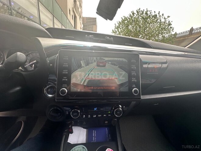 Toyota Hilux-6