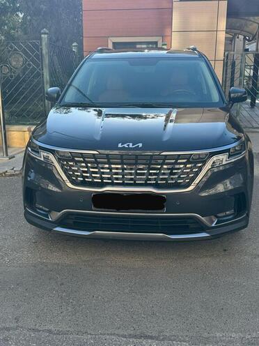 Kia Carnival-1