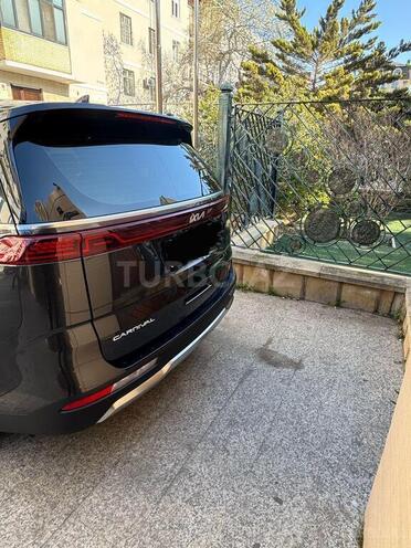 Kia Carnival-5
