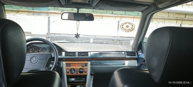 Mercedes E 220 1995, 394,000 km - 2.2 l - Bakı