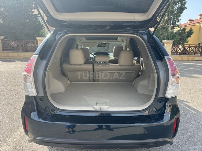 Toyota Prius V 2016, 96,000 km - 1.8 l - Bakı