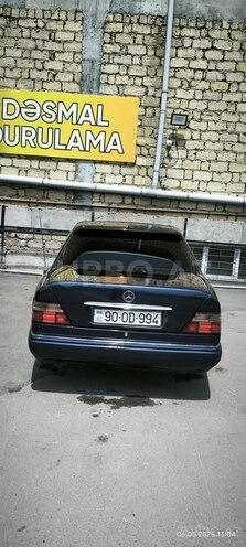 Mercedes E 220 1995, 394,000 km - 2.2 l - Bakı