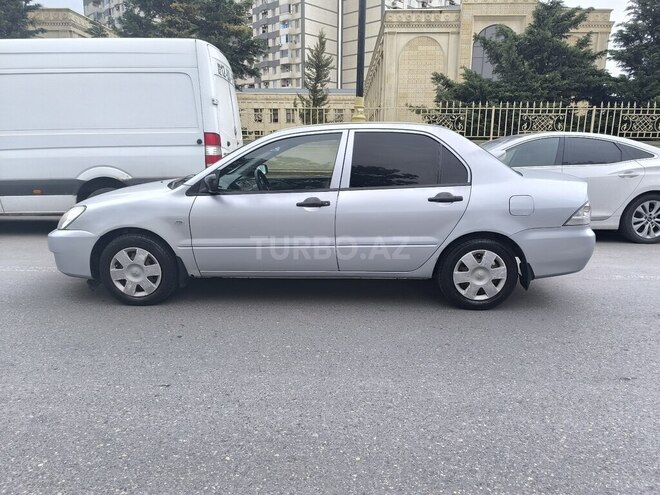 Mitsubishi Lancer 2006, 400,000 km - 1.3 l - Bakı