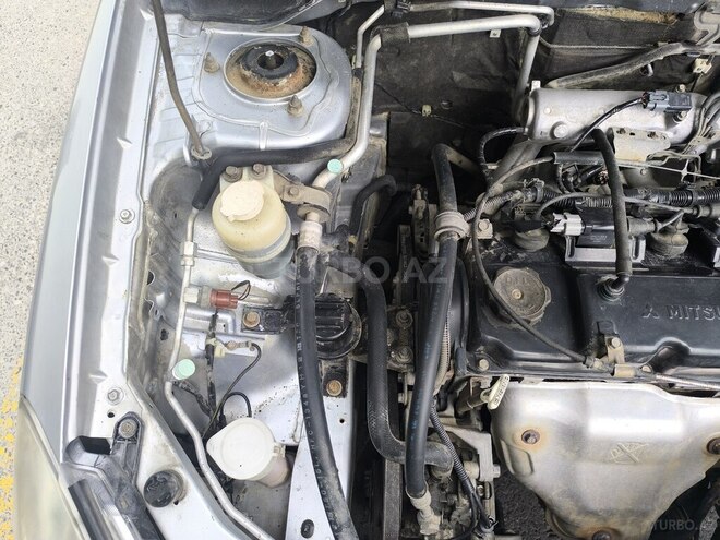 Mitsubishi Lancer 2006, 400,000 km - 1.3 l - Bakı