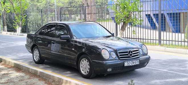 Mercedes E 240 1999, 264,000 km - 2.4 л - Sumqayıt