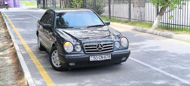 Mercedes E 240 1999, 264,000 km - 2.4 л - Sumqayıt