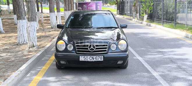 Mercedes E 240 1999, 264,000 km - 2.4 л - Sumqayıt