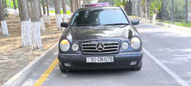 Mercedes E 240 1999, 264,000 km - 2.4 л - Sumqayıt