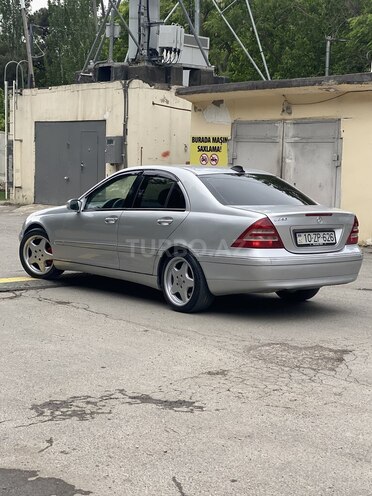 Mercedes C 240 2002, 121,200 km - 2.6 l - Bakı