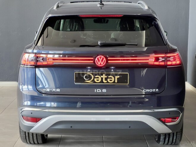 Volkswagen ID.6 Crozz-9