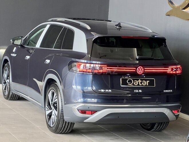 Volkswagen ID.6 Crozz-11