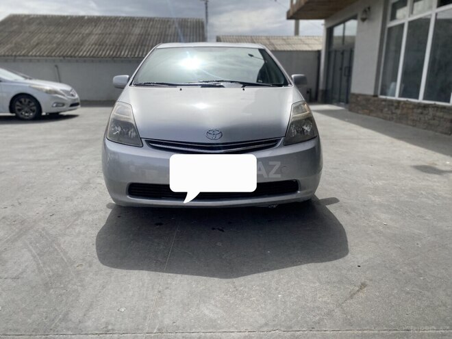 Toyota Prius-1