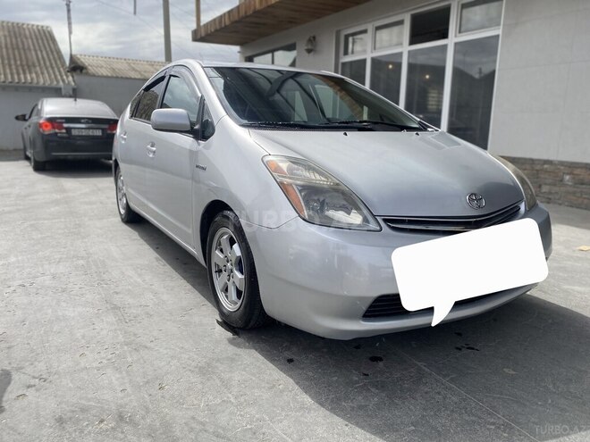Toyota Prius-4
