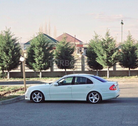 Mercedes E 280-5