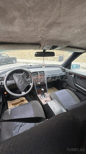 Mercedes C 220 1995, 256,000 km - 2.2 l - Bakı