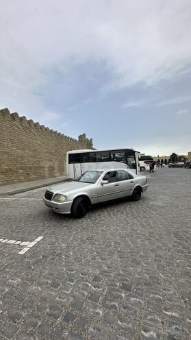 Mercedes C 220 1995, 256,000 km - 2.2 l - Bakı