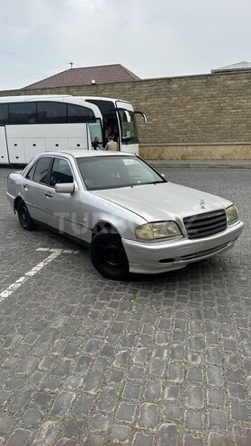 Mercedes C 220 1995, 256,000 km - 2.2 l - Bakı