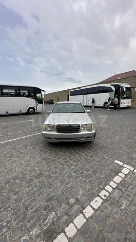 Mercedes C 220 1995, 256,000 km - 2.2 l - Bakı