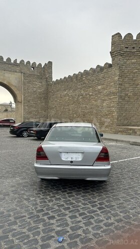 Mercedes C 220 1995, 256,000 km - 2.2 l - Bakı