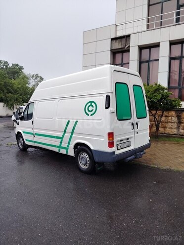 Ford Transit-7