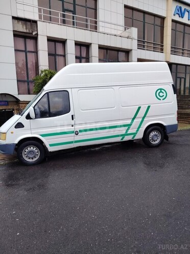 Ford Transit-2