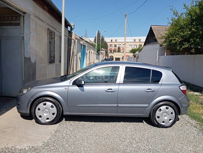 Opel Astra 2006, 255,000 km - 1.4 l - Gəncə