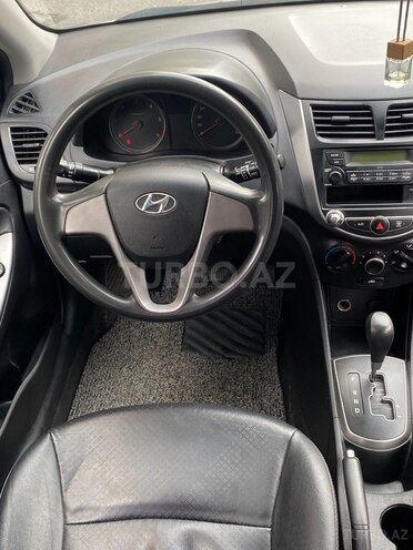 Hyundai Accent 2014, 215,000 km - 1.6 л - Bakı