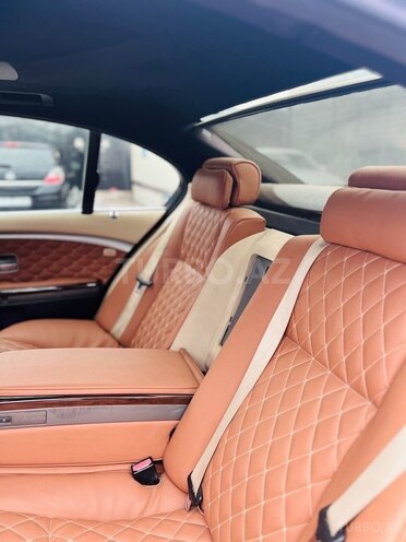 BMW 750-7