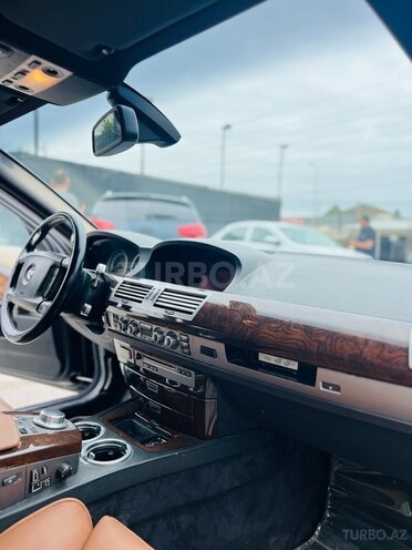 BMW 750-8