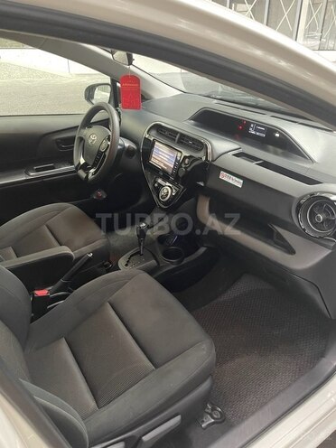 Toyota Aqua 2018, 178,000 km - 1.5 l - Bakı